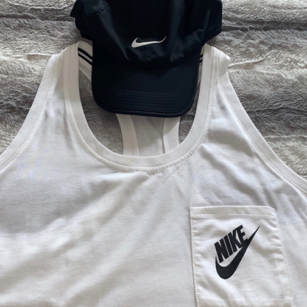 Nike white tank top with front pocket XL brandnew - Picture 5 of 7